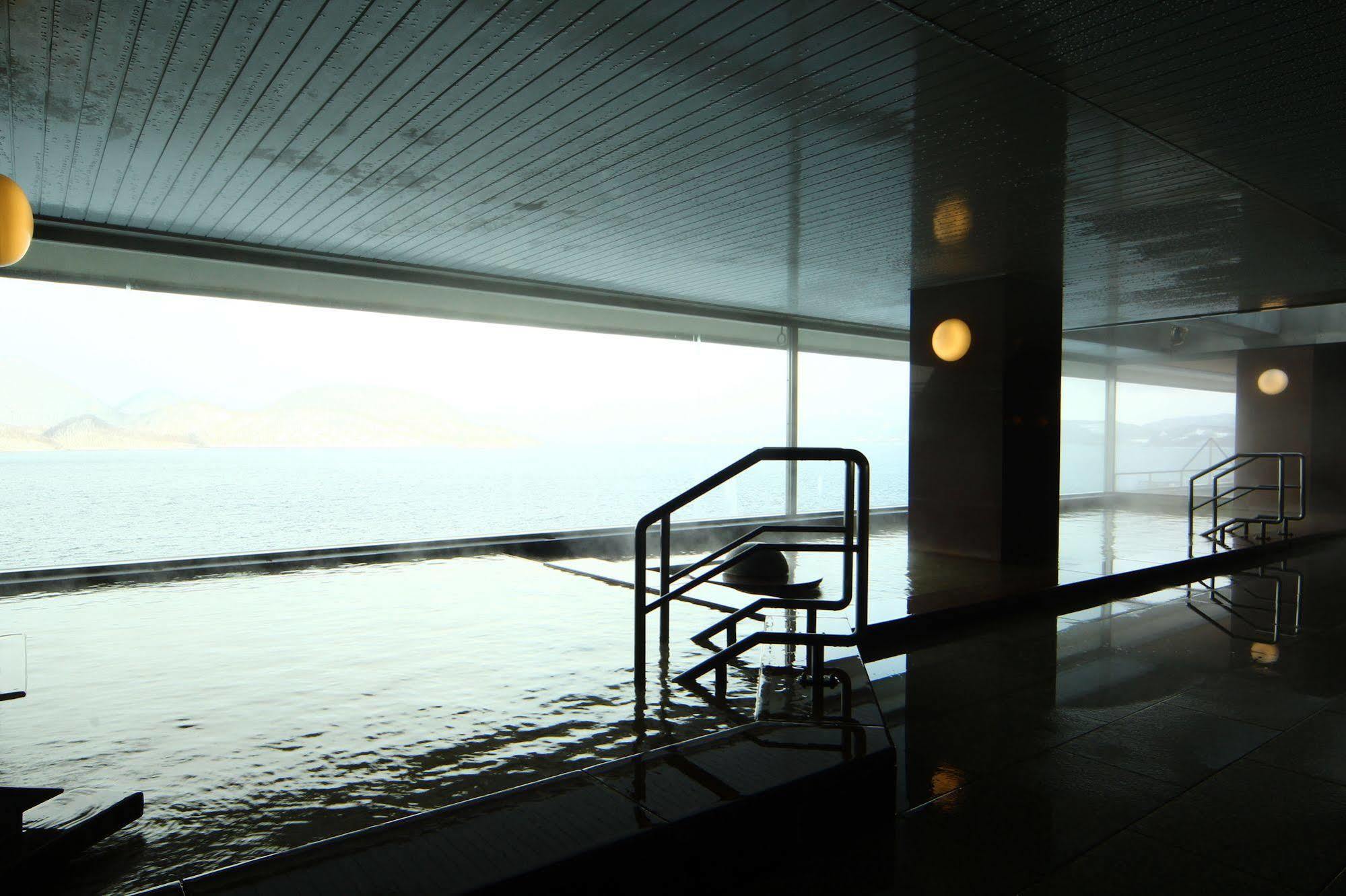 โรงแรมโทยะ โคฮังเท 4* Toyako
